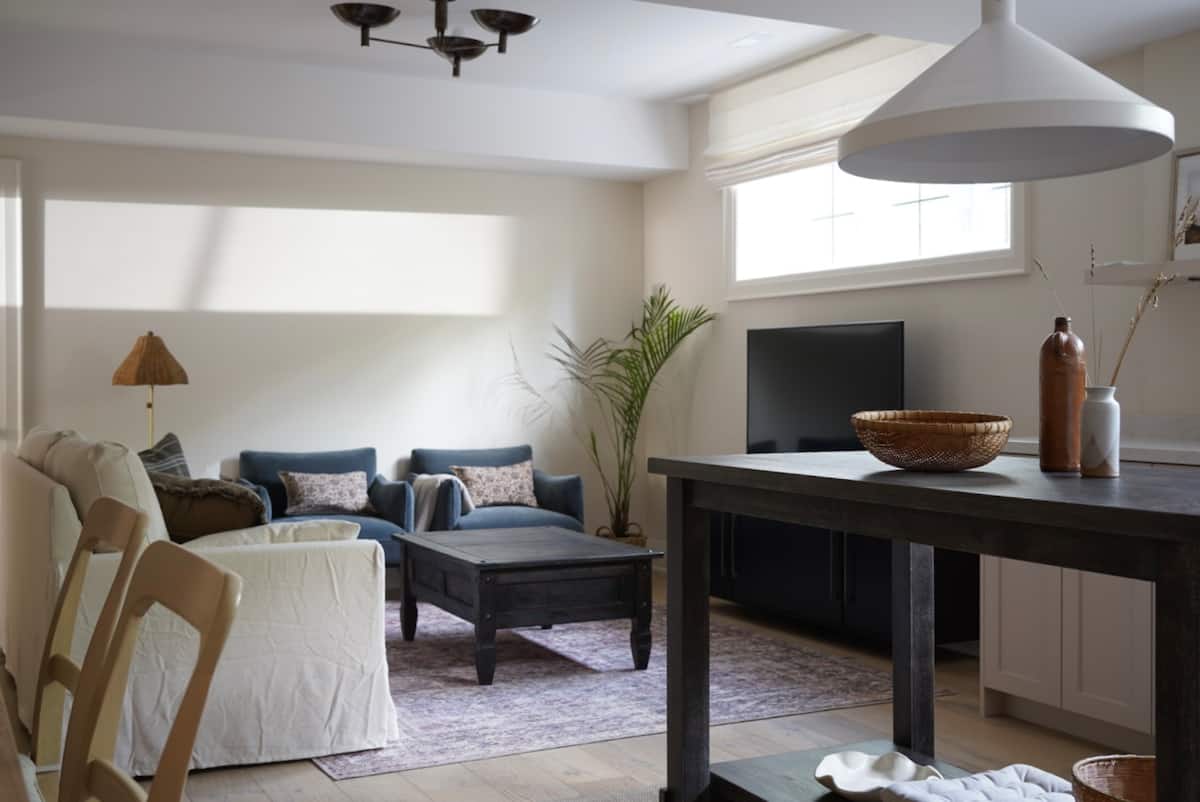 Living room at The Alton Landing